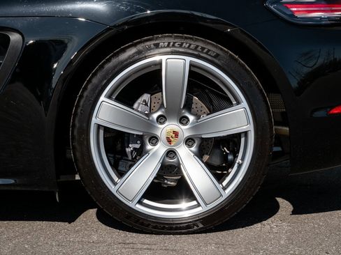 Certified 2024 Porsche 718 Cayman image 32