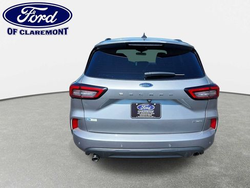 Used 2023 Ford Escape ST-Line w/ Tech Pack #1 AWD/4WD image 17