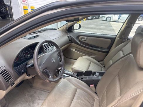Used 2002 Nissan Maxima GLE image 3