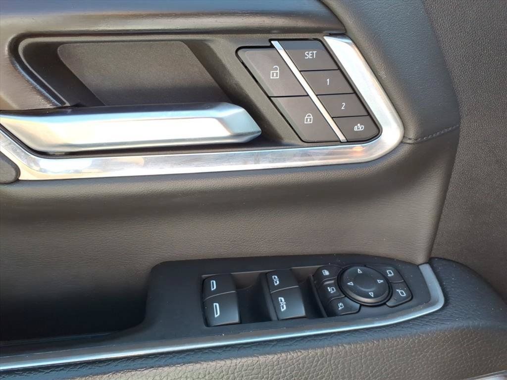 Used 2024 GMC Sierra 3500 Denali w/ Denali Reserve Package AWD/4WD image 24