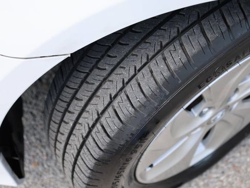 Used 2014 Hyundai Sonata Hybrid FWD image 24