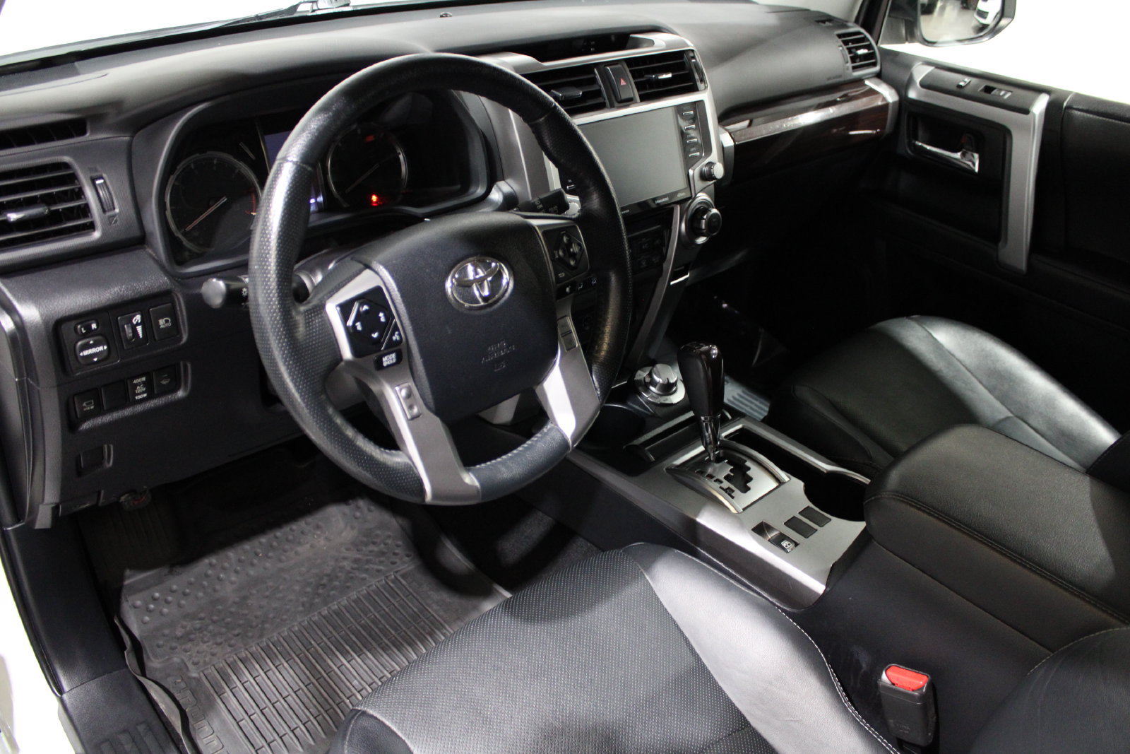 Used 2023 Toyota 4Runner Limited AWD/4WD image 24