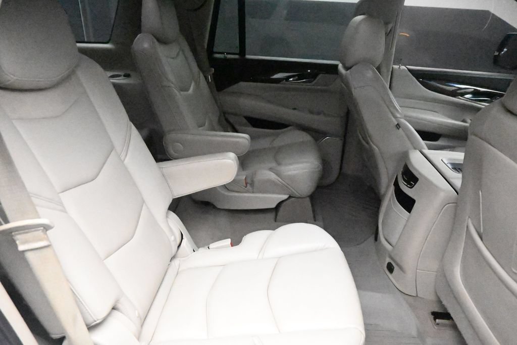 Used 2019 Cadillac Escalade 2WD image 11