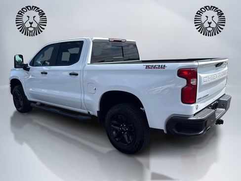 Used 2021 Chevrolet Silverado 1500 LT Trail Boss w/ Convenience Package II AWD/4WD image 9