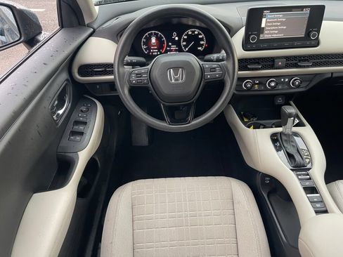 Used 2024 Honda HR-V LX image 2