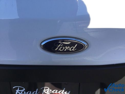 Used 2019 Ford Transit 250 130 Low Roof image 15