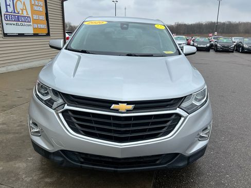 Used 2020 Chevrolet Equinox LT image 2