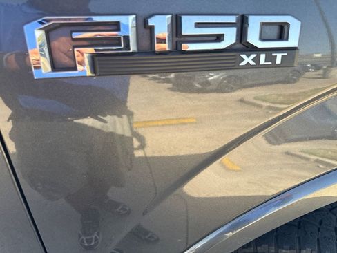 Used 2019 Ford F150 XLT w/ Equipment Group 302A Luxury AWD/4WD image 16