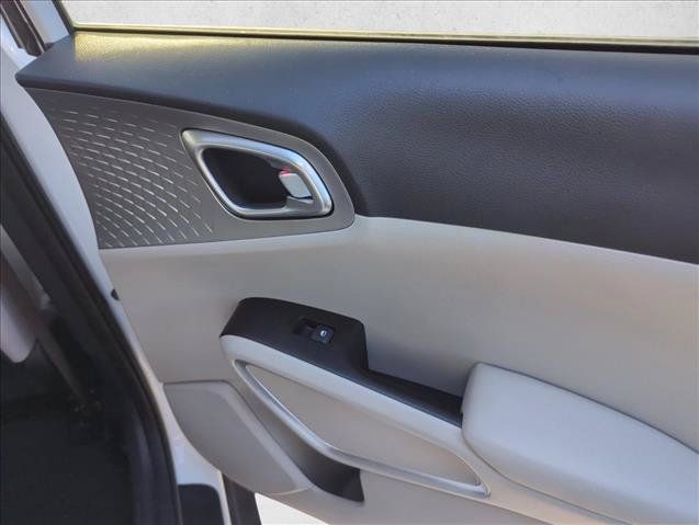 Used 2025 Kia Soul LX FWD image 27