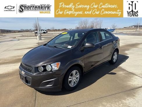 Used 2016 Chevrolet Sonic LT image 7