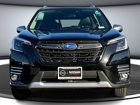 Used 2022 Subaru Forester Touring image 2