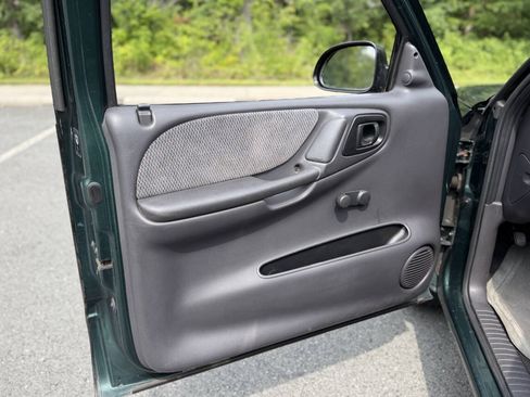 Used 1999 Dodge Dakota Sport RWD image 12