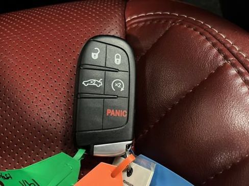 Used 2022 Dodge Charger SRT Hellcat w/ Navigation & Travel Group RWD image 20