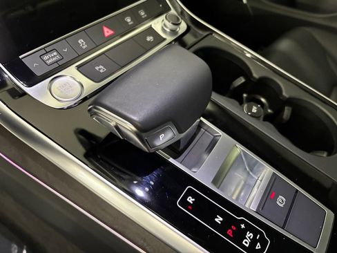 Used 2019 Audi Q8 Premium Plus w/ Premium Plus AWD/4WD image 29