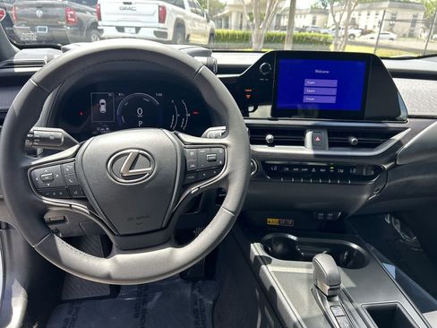 Used 2025 Lexus UX 300h FWD w/ Accessory Package (Z1) image 21