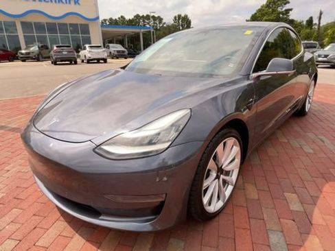 Used 2020 Tesla Model 3 Standard Range Plus RWD image 5