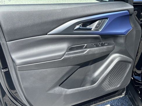 Used 2025 Chevrolet Equinox EV LT w/ Convenience Package image 17