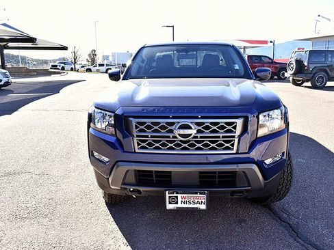 Used 2023 Nissan Frontier SV w/ Technology Package image 2