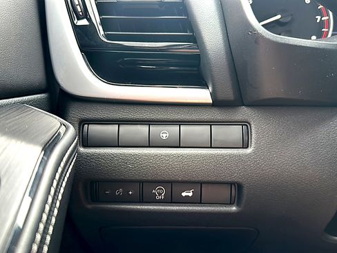 Used 2023 Nissan Rogue SL w/ SL Premium Package image 36