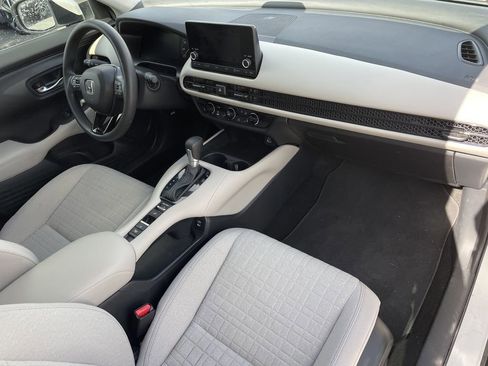 Used 2025 Honda HR-V LX image 11