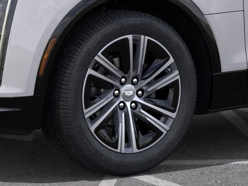 New 2025 Cadillac Lyriq Luxury image 9