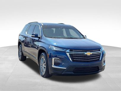 Used 2022 Chevrolet Traverse LT