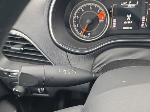 Used 2020 Jeep Cherokee Latitude image 34