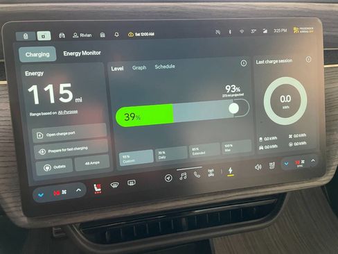 Used 2023 Rivian R1T Adventure image 38