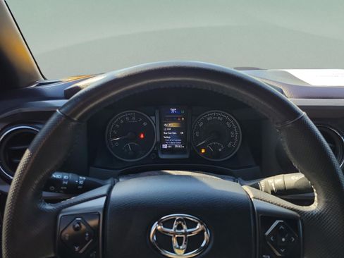 Used 2023 Toyota Tacoma TRD Sport w/ TRD Premium Sport Package AWD/4WD image 21