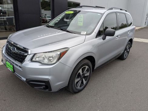 Used 2017 Subaru Forester 2.5i w/ Alloy Wheel Package AWD/4WD image 2
