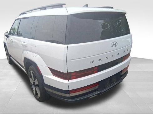 Used 2025 Hyundai Santa Fe Limited AWD/4WD image 16