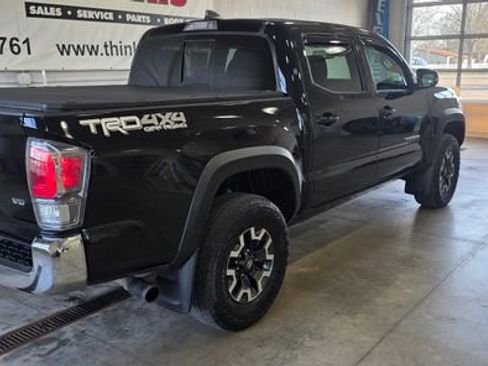 Used 2023 Toyota Tacoma TRD Off-Road image 7
