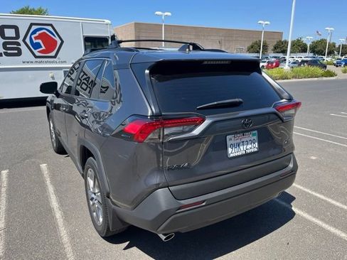 Used 2023 Toyota RAV4 XLE Premium FWD image 7