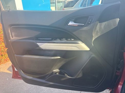 Used 2015 Chevrolet Colorado LT w/ Luxury Package image 9