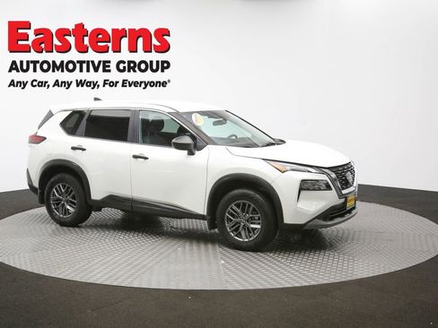 Used 2022 Nissan Rogue S image 47