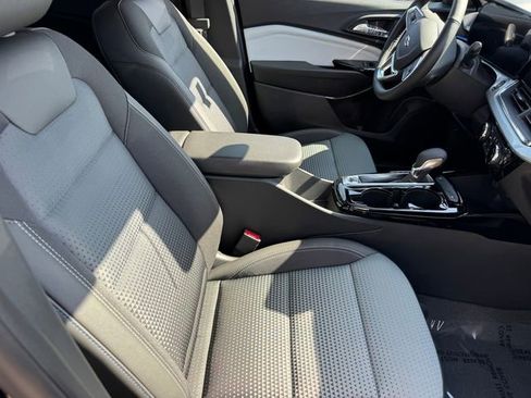 New 2026 Chevrolet Trax LT FWD image 7