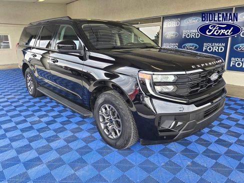 Used 2025 Ford Expedition Max Active AWD/4WD image 1