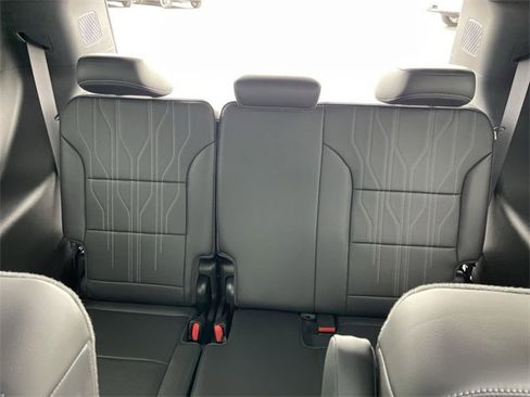 New 2025 Buick Enclave Avenir w/ Super Cruise Package image 24