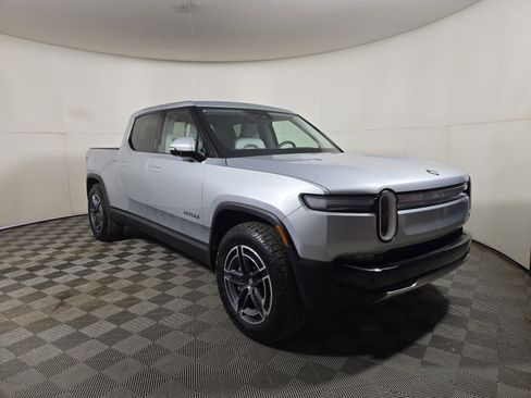 Used 2025 Rivian R1T Adventure AWD/4WD image 7