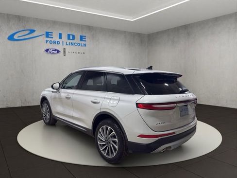 Used 2023 Lincoln Corsair Reserve image 7