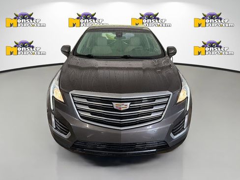 Used 2019 Cadillac XT5 Luxury w/ Trailering Package AWD/4WD image 2