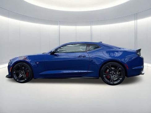 Used 2021 Chevrolet Camaro SS RWD image 2