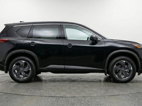Used 2025 Nissan Rogue SV AWD/4WD image 11