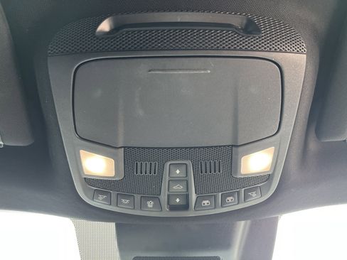 Used 2021 Ford Expedition XLT image 23