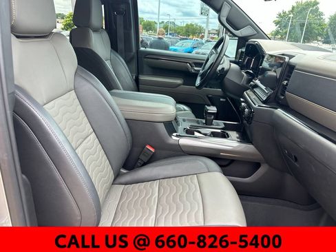 Used 2024 Chevrolet Silverado 1500 ZR2 w/ Technology Package AWD/4WD image 10