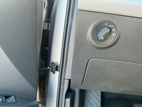 Used 2024 Volkswagen Taos S image 16