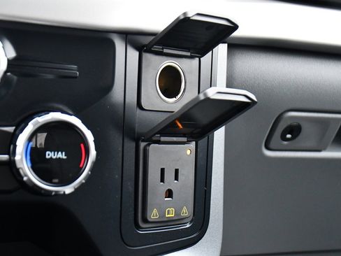 Used 2022 Ford F150 XLT w/ Equipment Group 302A High image 29