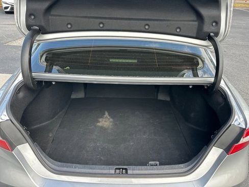 Used 2020 Toyota Camry SE FWD image 25