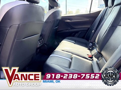 Used 2025 Toyota Camry SE w/ Convenience Package FWD image 13