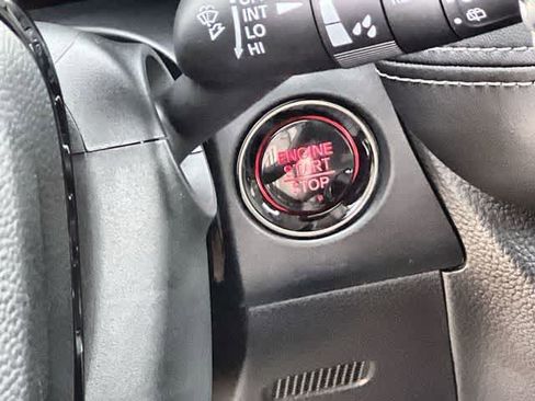 Certified 2026 Honda HR-V EX-L image 28